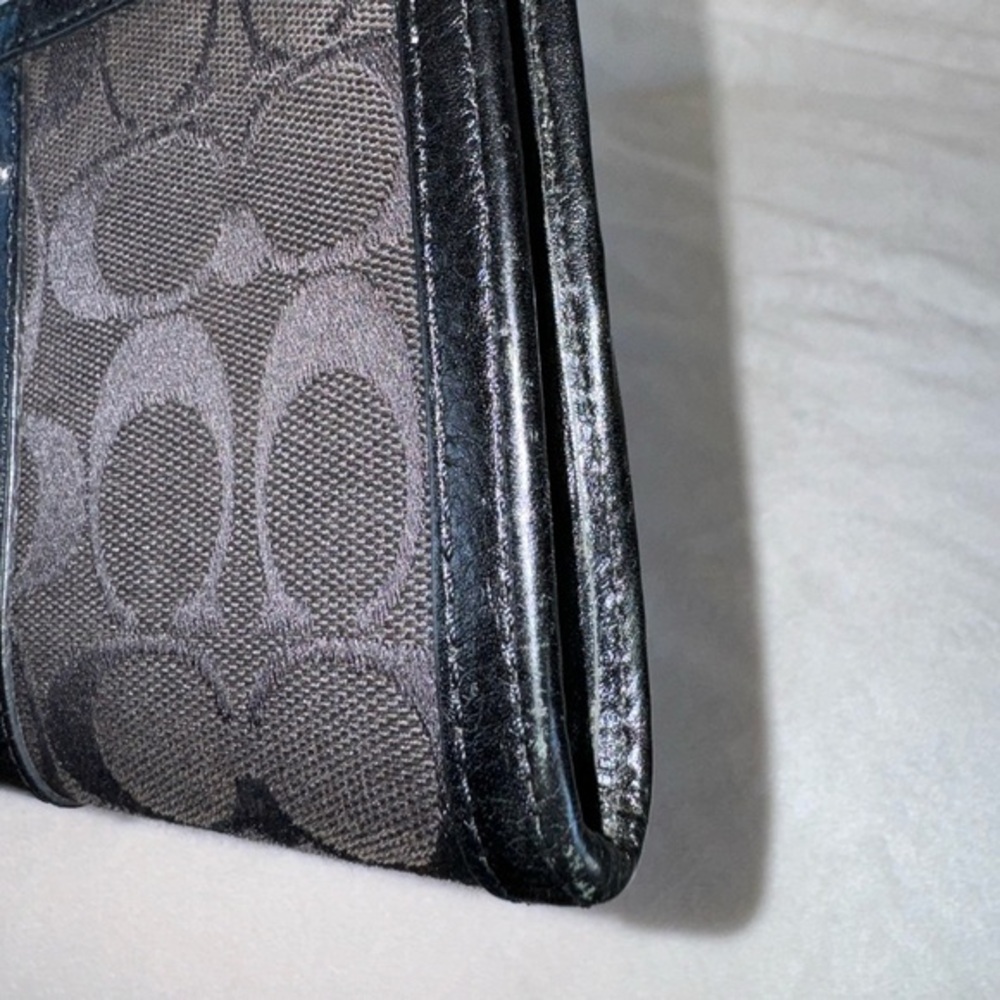 ‼️SOLD‼️Coach Women's‎ Black Square Shape Front Zipper Wristlet/Wallet - Picture 10 of 14